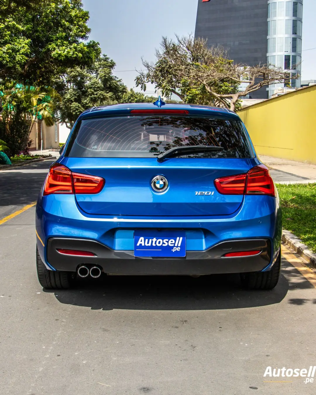 BMW 120i