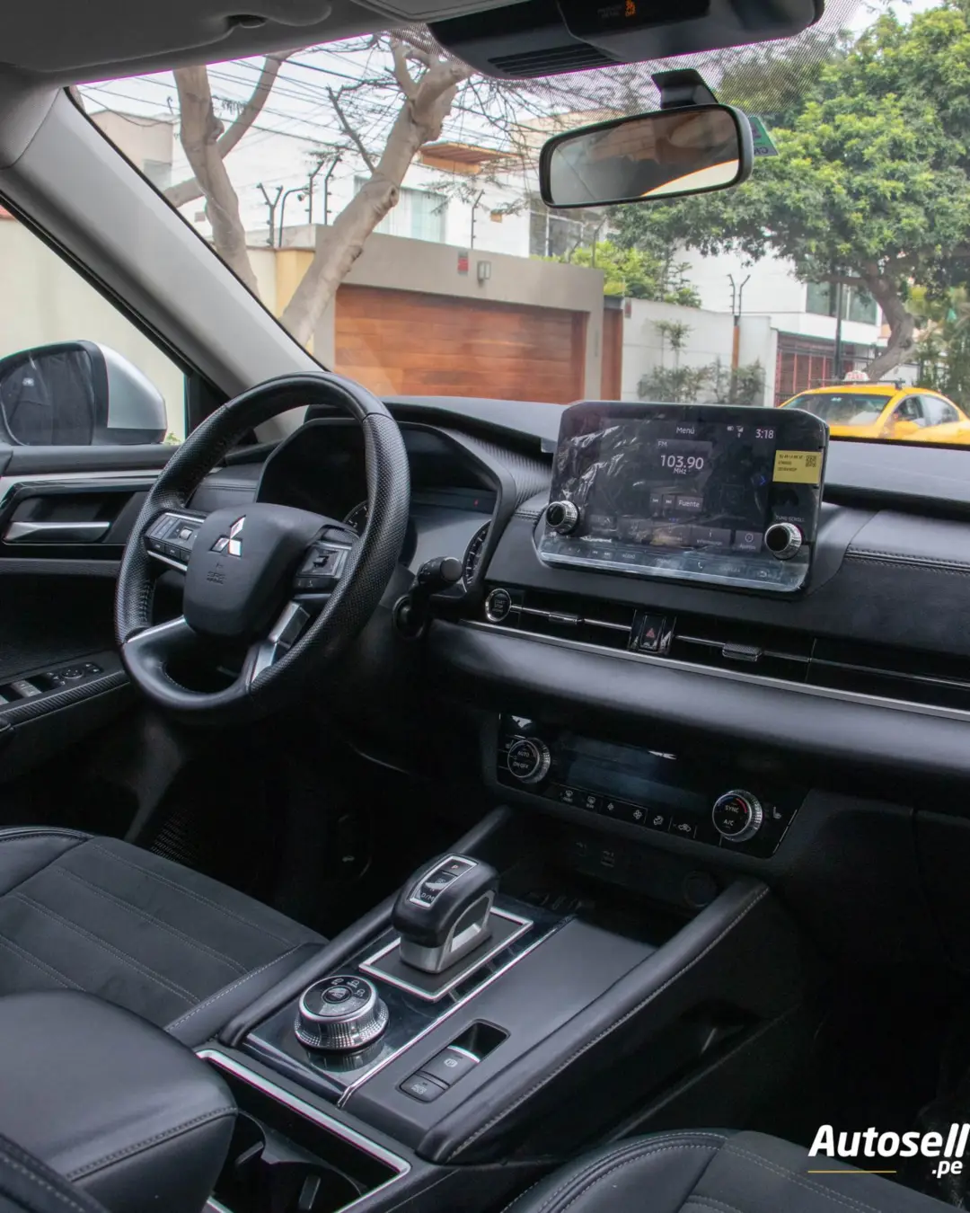 Mitsubishi Outlander miniatura 10