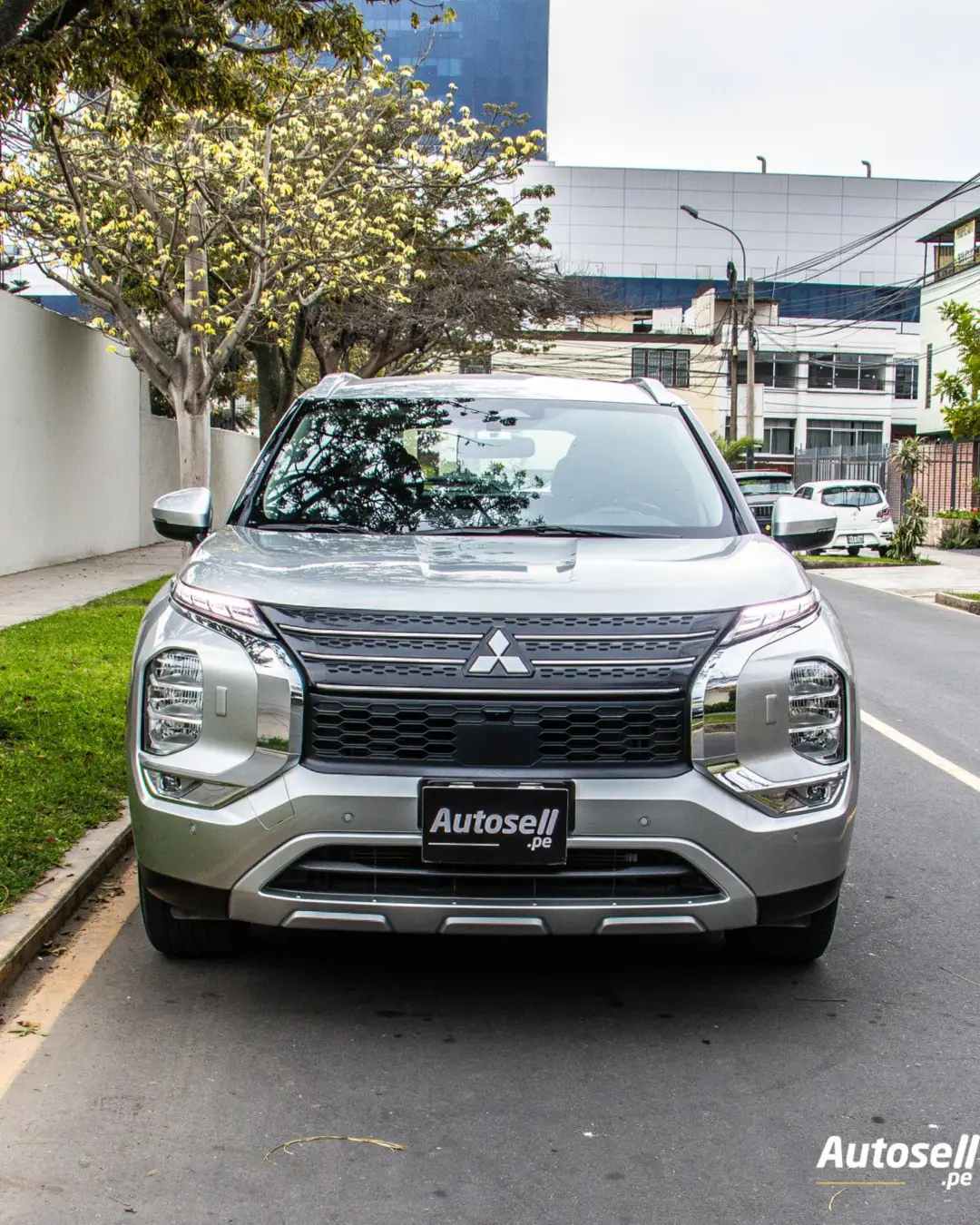 Mitsubishi Outlander miniatura 7