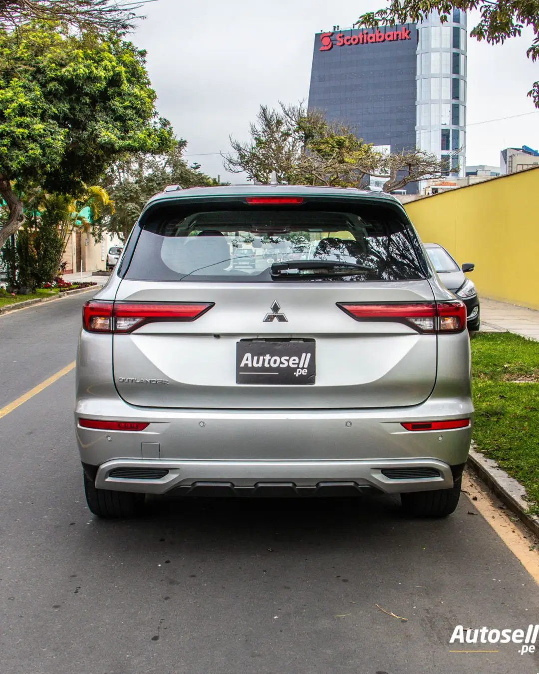 Mitsubishi Outlander miniatura 4