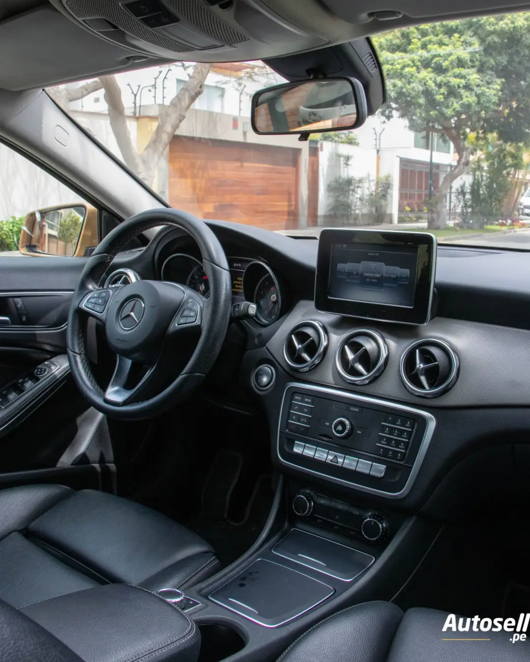 Mercedes Benz GLA 200 miniatura 10