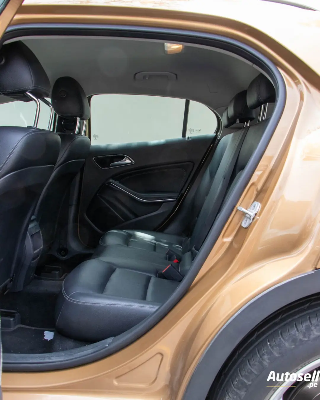 Mercedes Benz GLA 200 miniatura 9