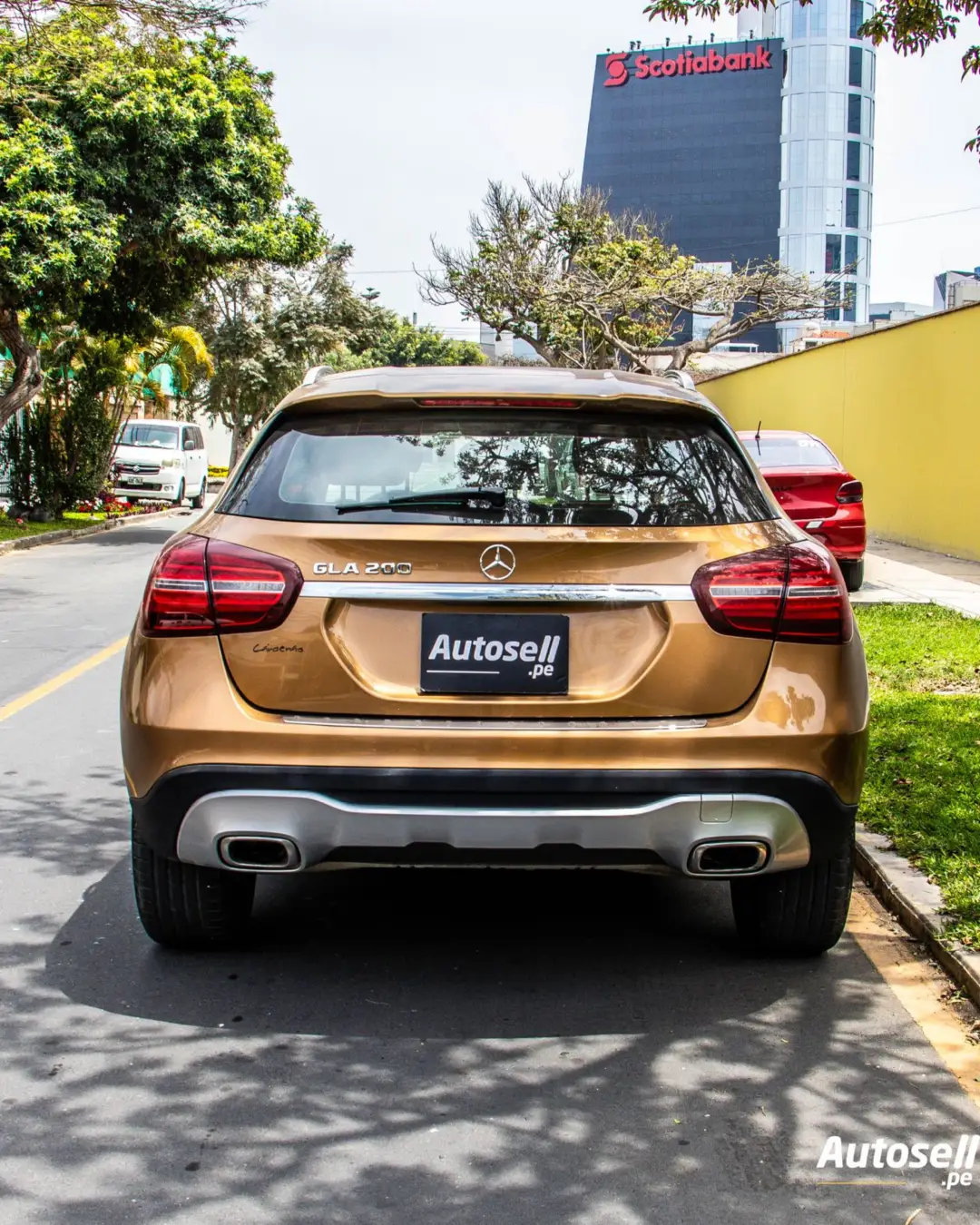 Mercedes Benz GLA 200 miniatura 4