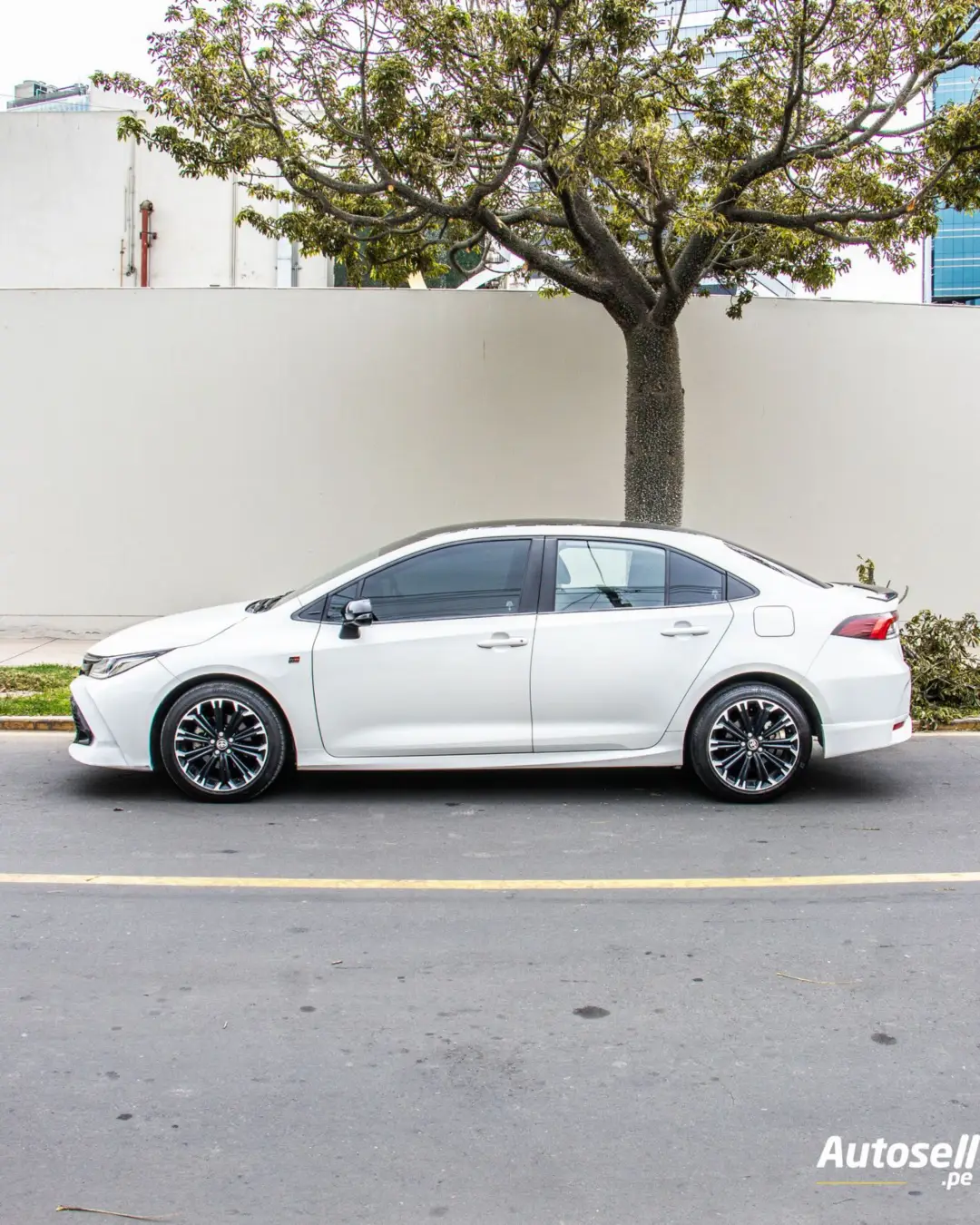 Toyota Corolla miniatura 2