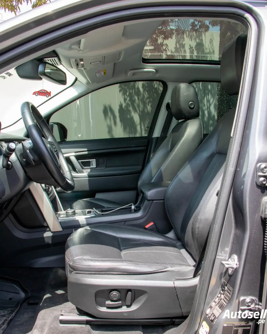 Land Rover Discovery Sport miniatura 8