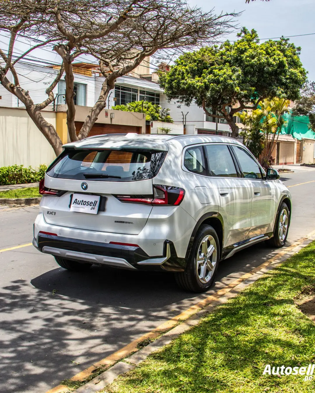 BMW IX1 miniatura 5