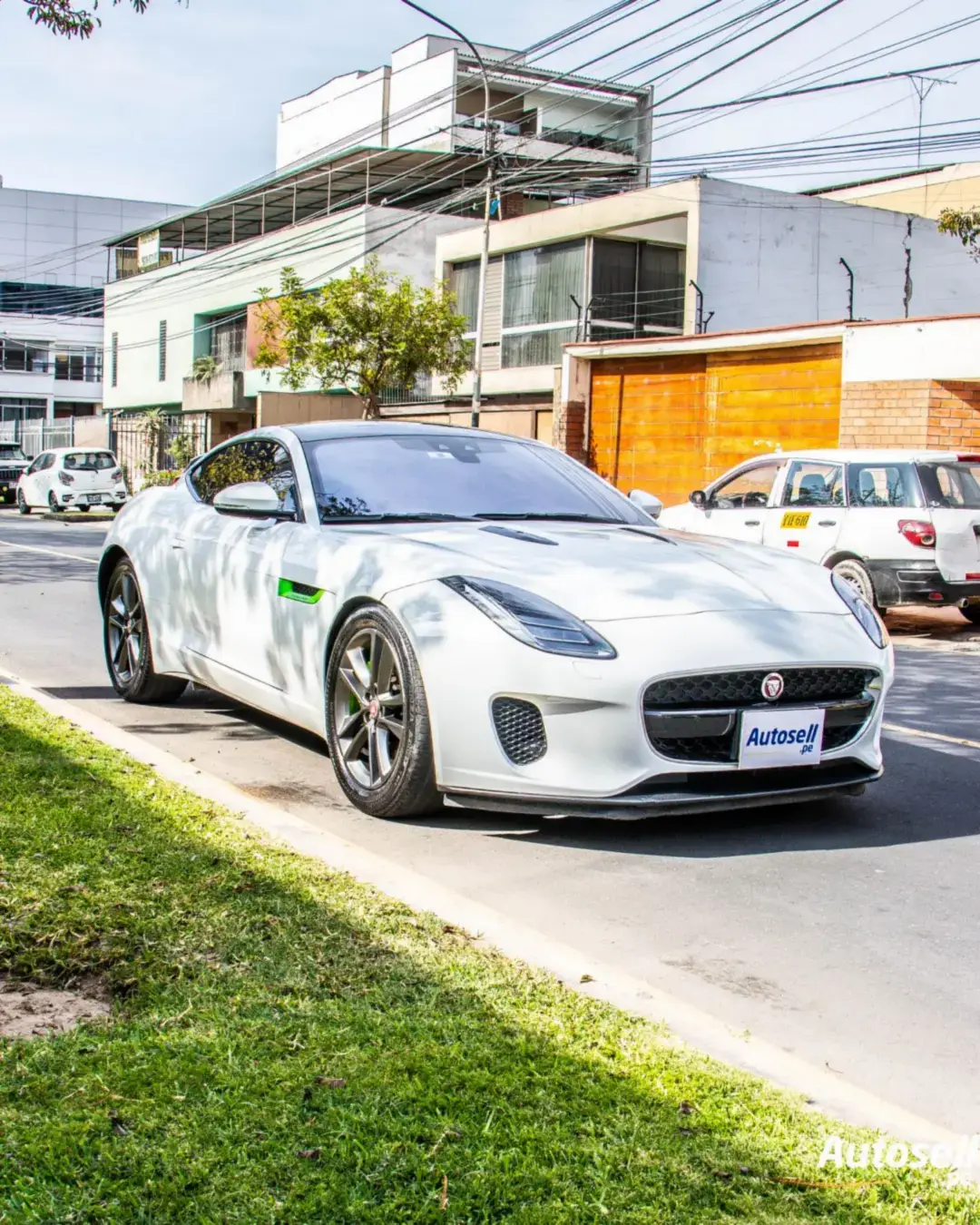 Jaguar F-Type miniatura 6