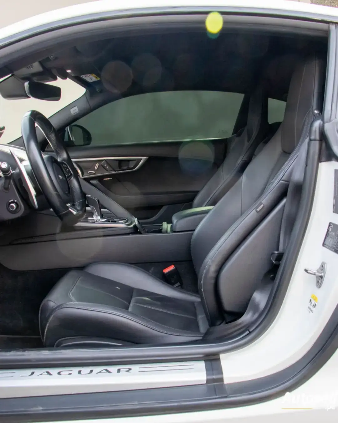 Jaguar F-Type miniatura 8