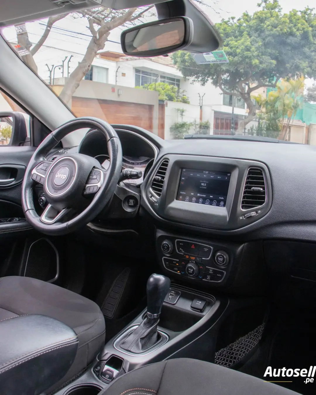 Jeep Compass miniatura 10
