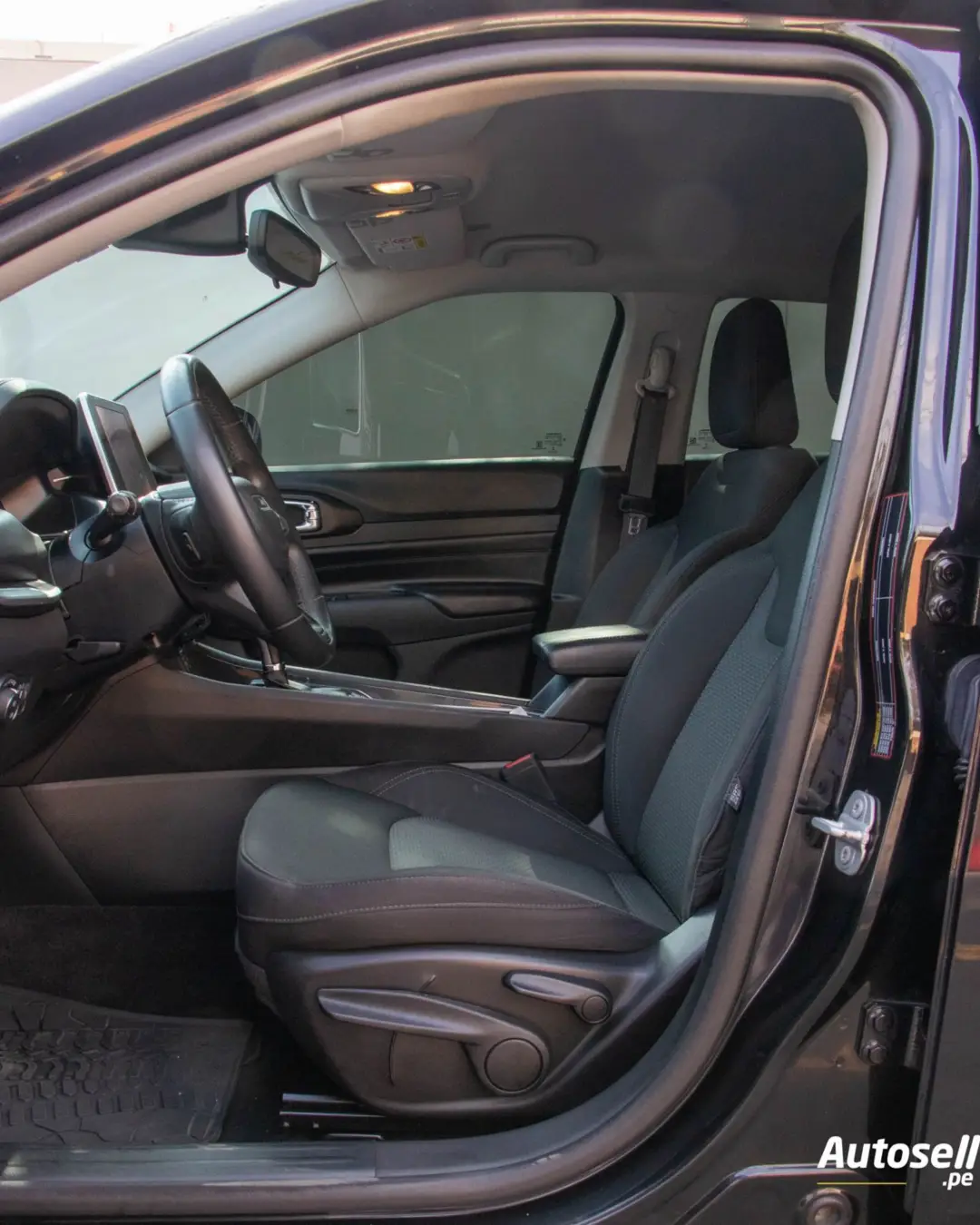 Jeep Compass Sport miniatura 8