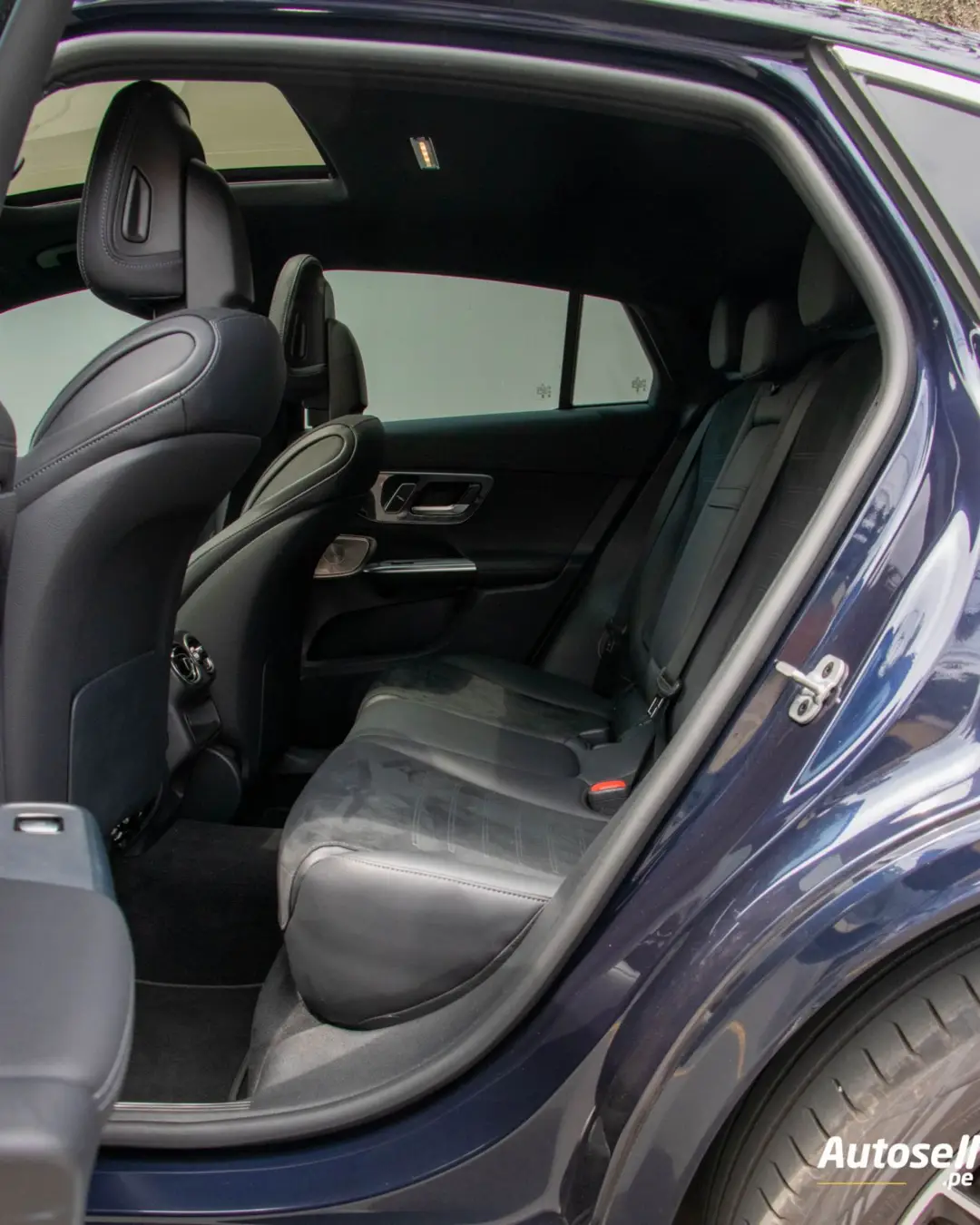 Mercedes Benz GLC 200 miniatura 9