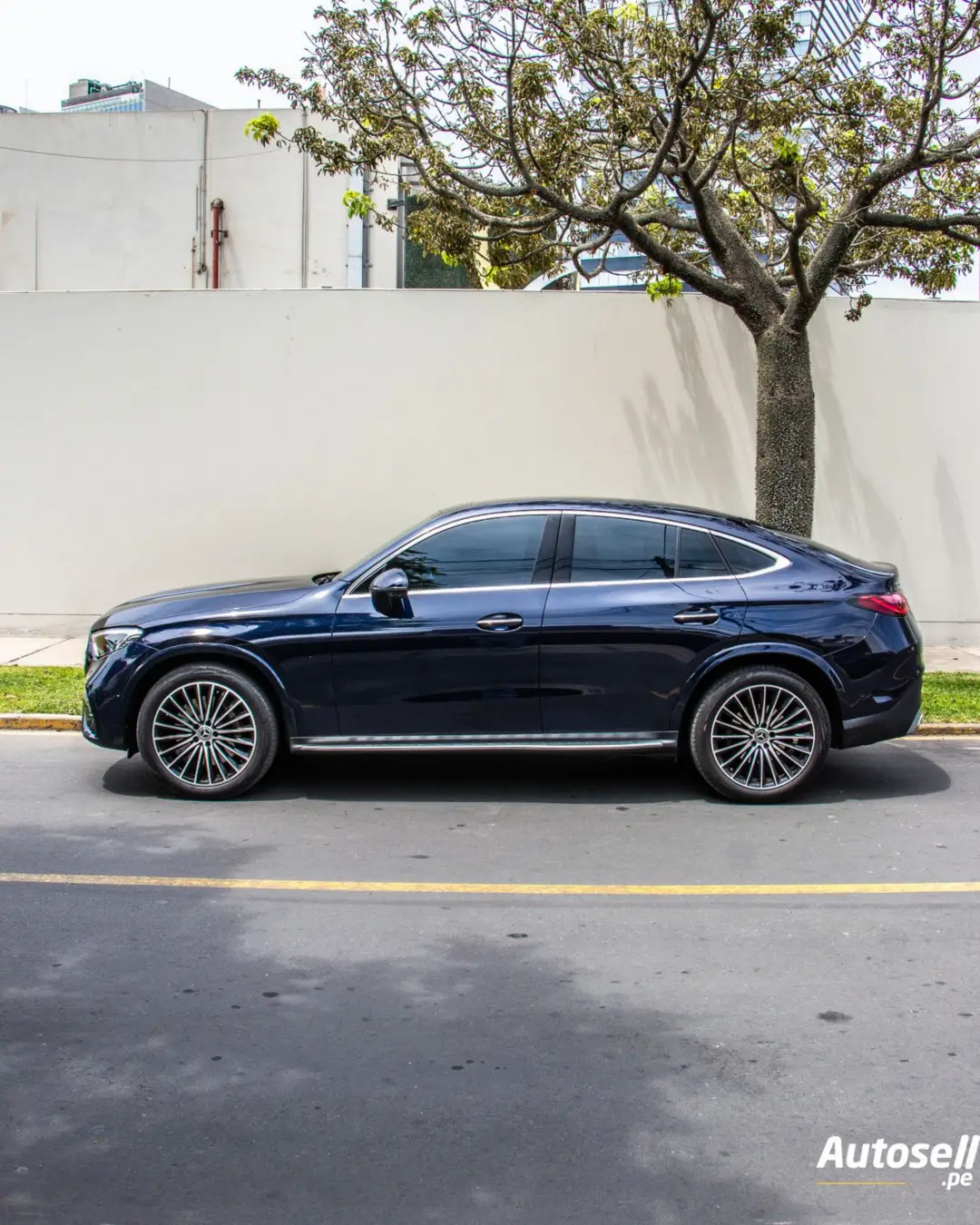 Mercedes Benz GLC 200 miniatura 2