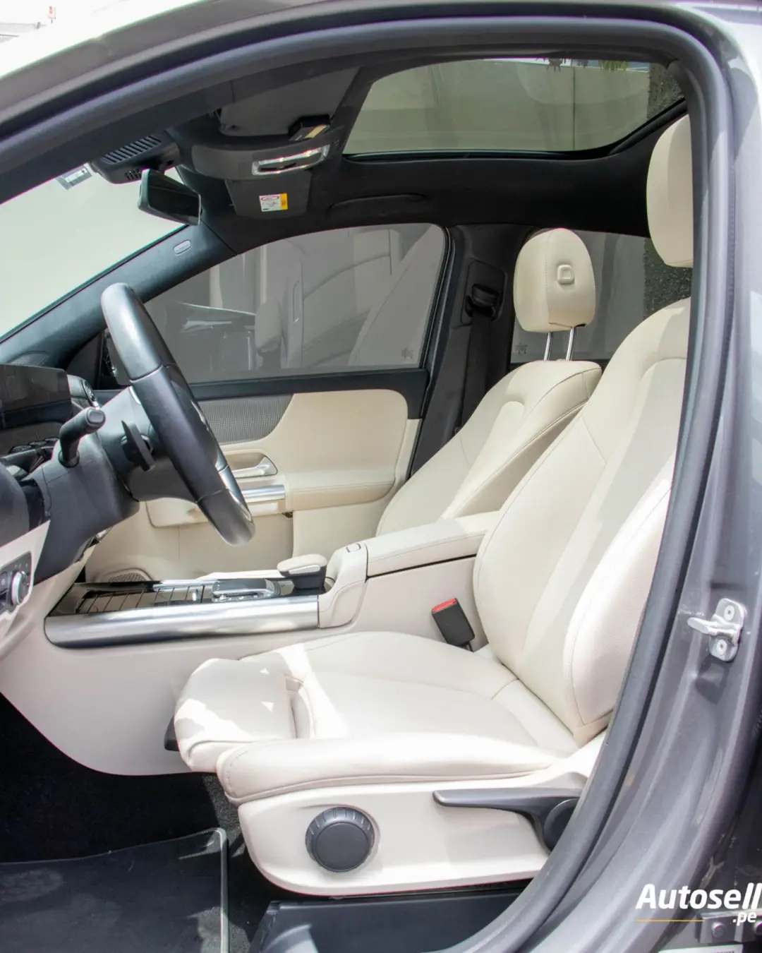 Mercedes Benz GLA 200 miniatura 8