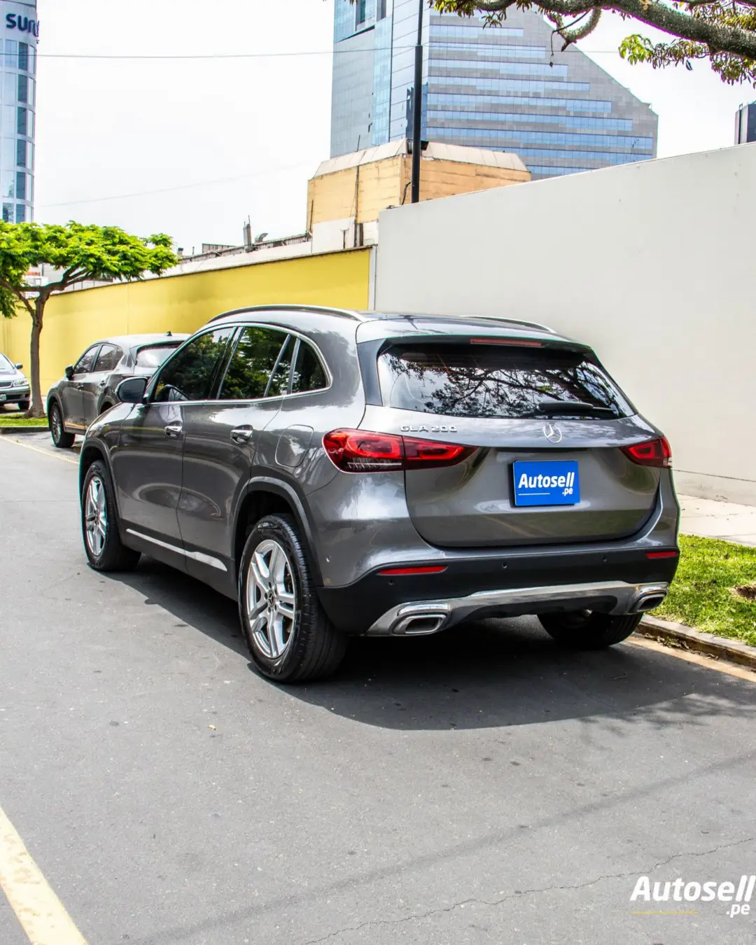 Mercedes Benz GLA 200 miniatura 3