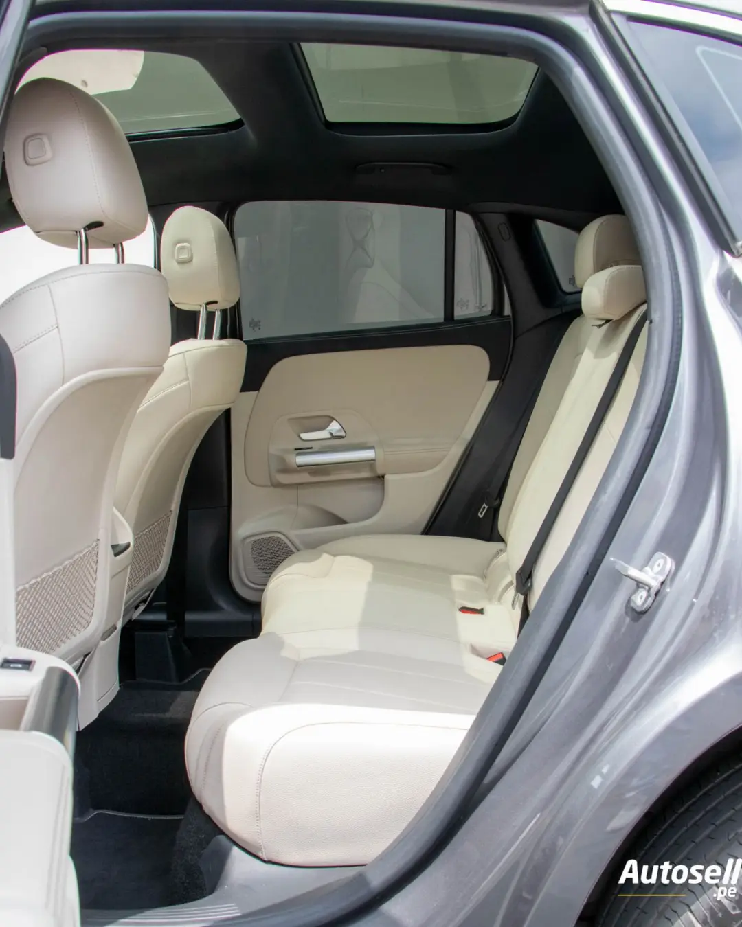 Mercedes Benz GLA 200 miniatura 9