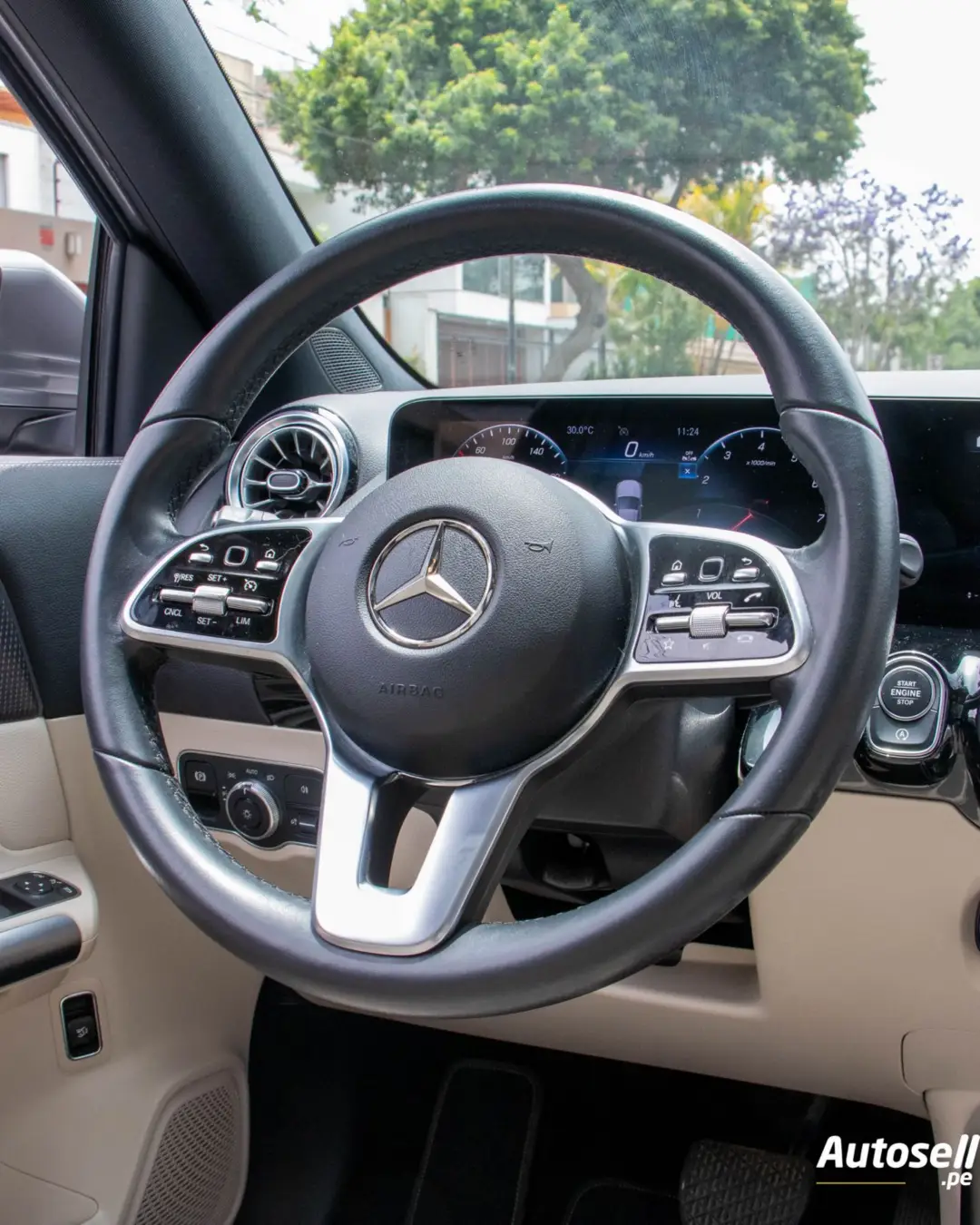 Mercedes Benz GLA 200 miniatura 11