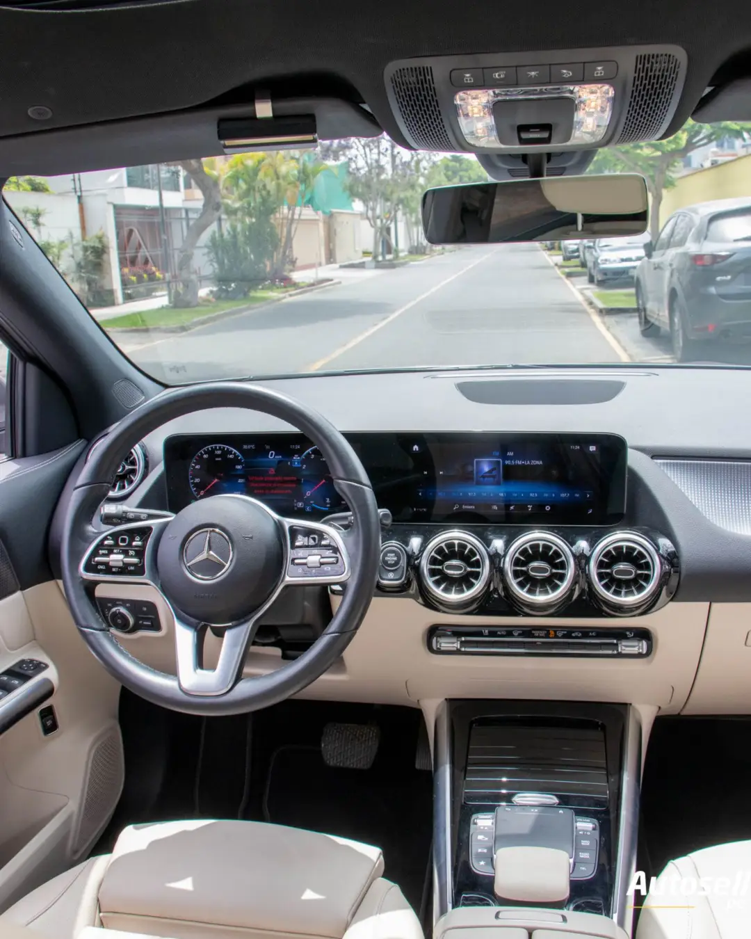 Mercedes Benz GLA 200 miniatura 13