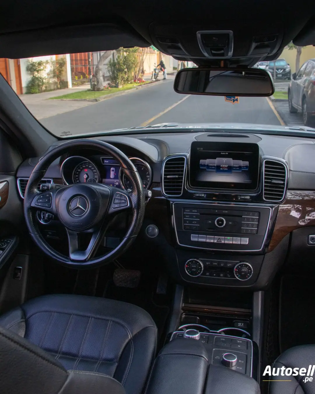 Mercedes Benz GLS 400 miniatura 13