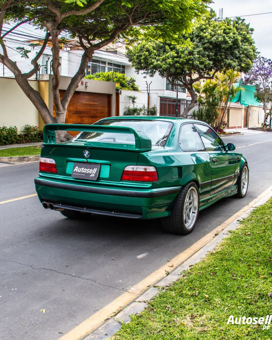 BMW 328i miniatura 6