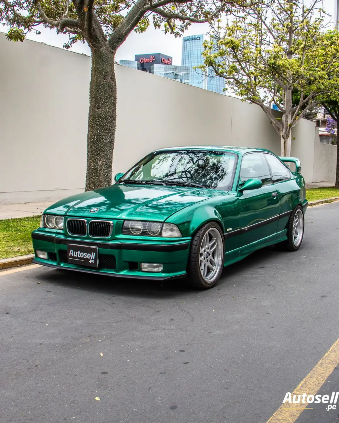 BMW 328i 2000