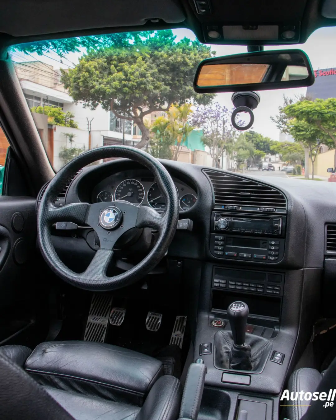 BMW 328i miniatura 10