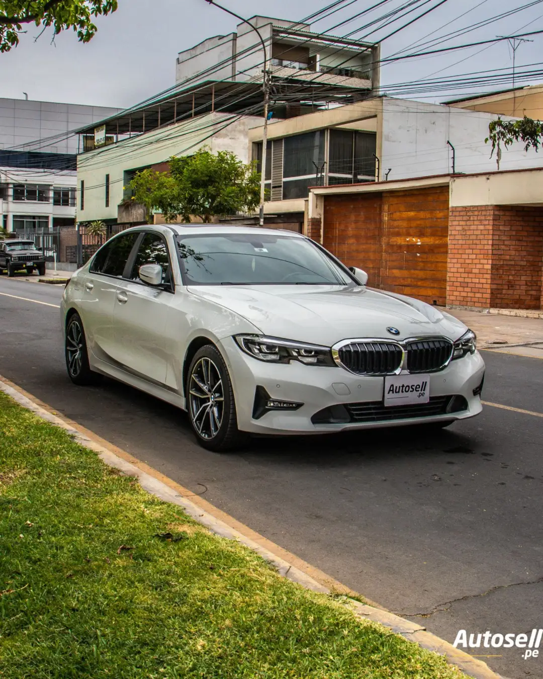 BMW 320i