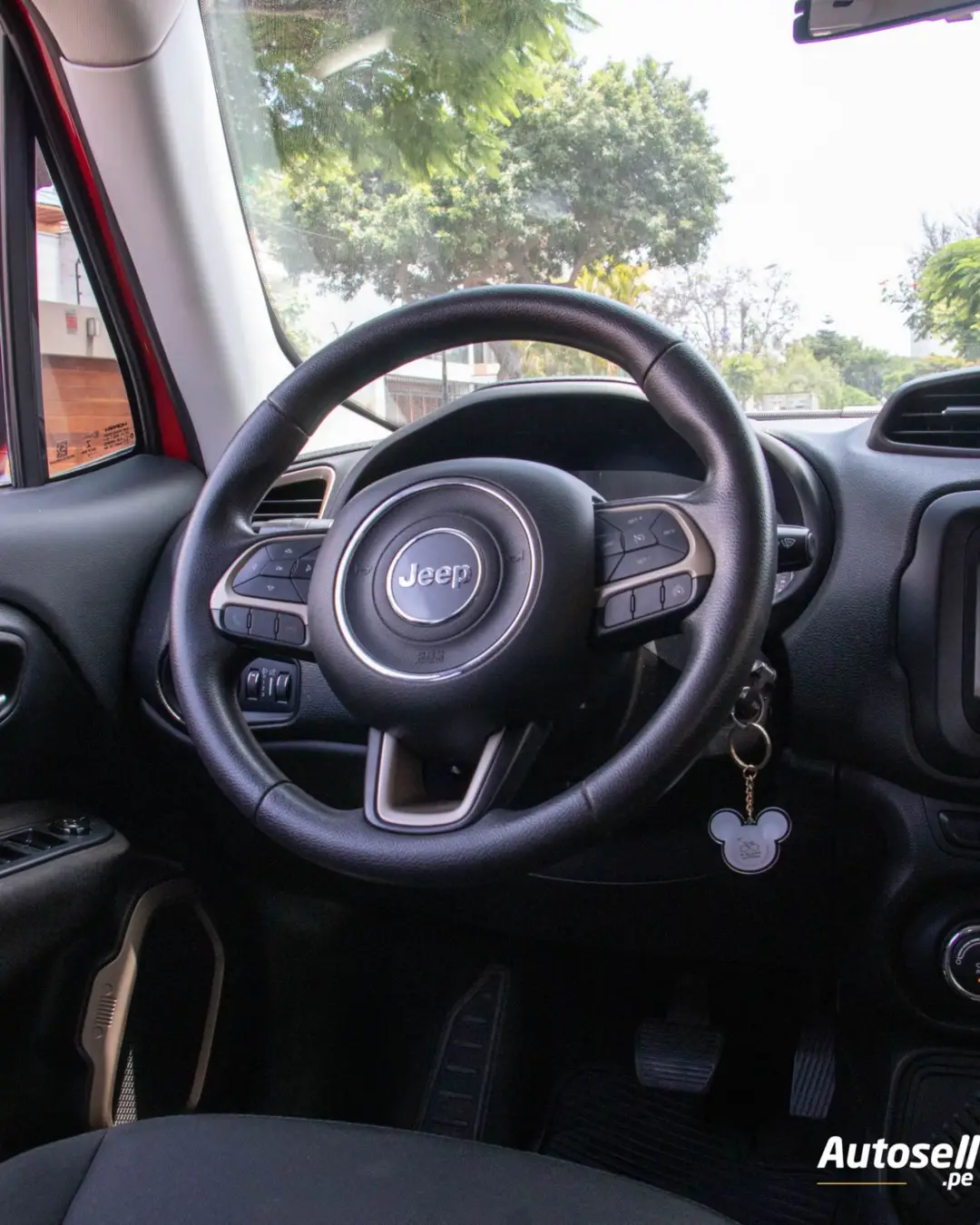 Jeep Renegade miniatura 12