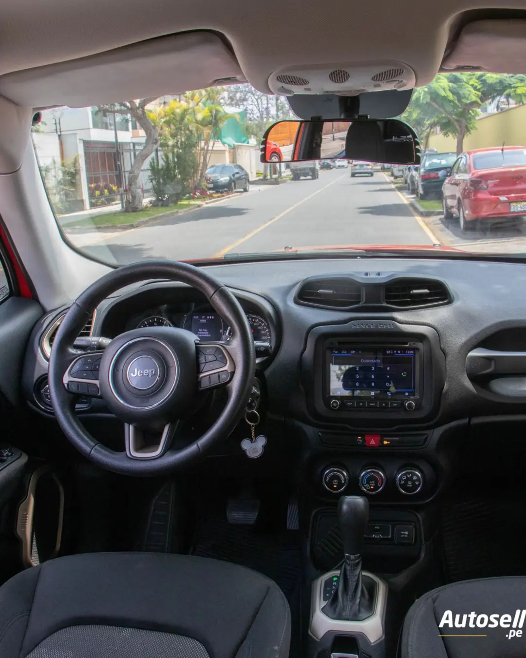 Jeep Renegade miniatura 11