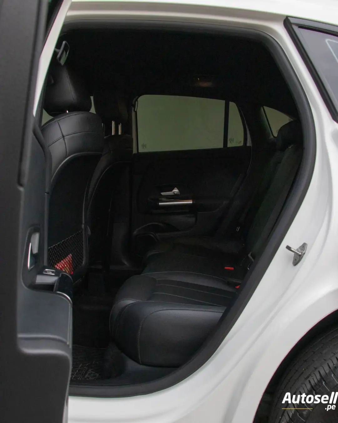 Mercedes Benz GLA 200