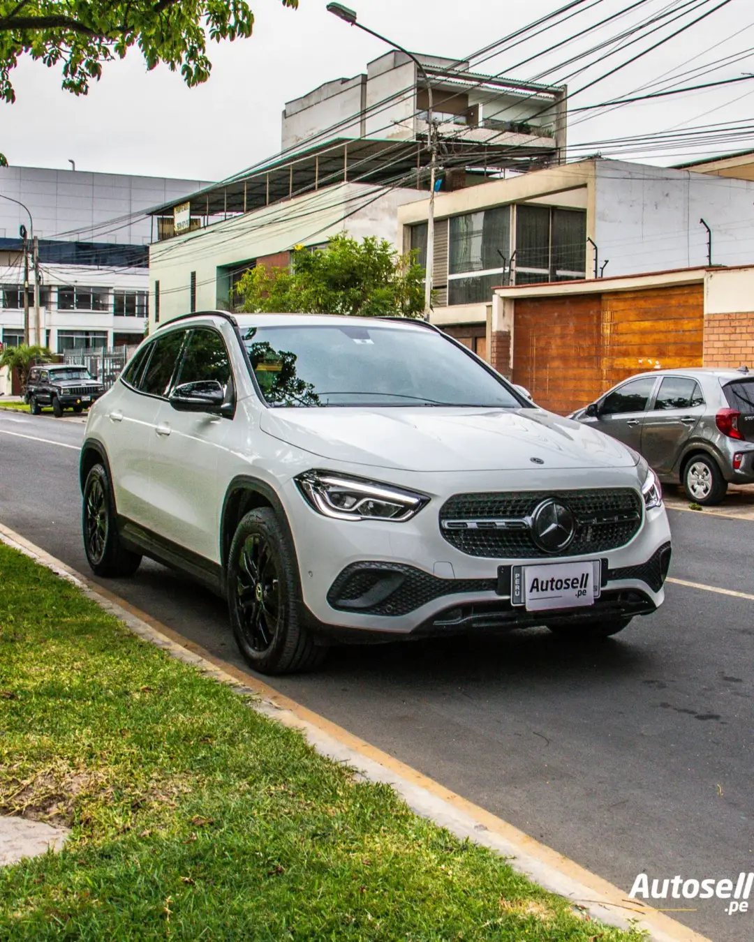 Mercedes Benz GLA 200