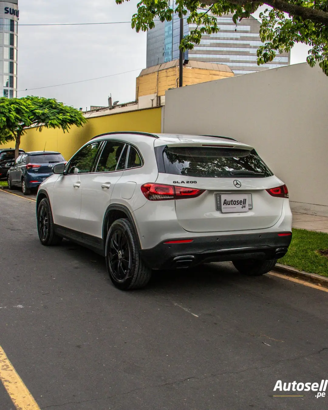 Mercedes Benz GLA 200