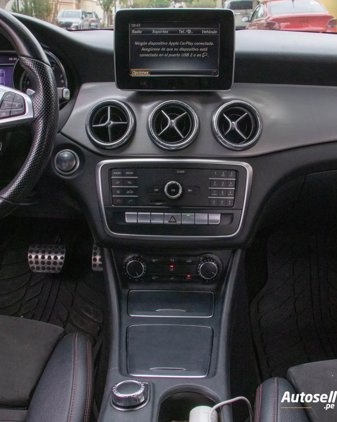 Mercedes Benz CLA 200 miniatura 12