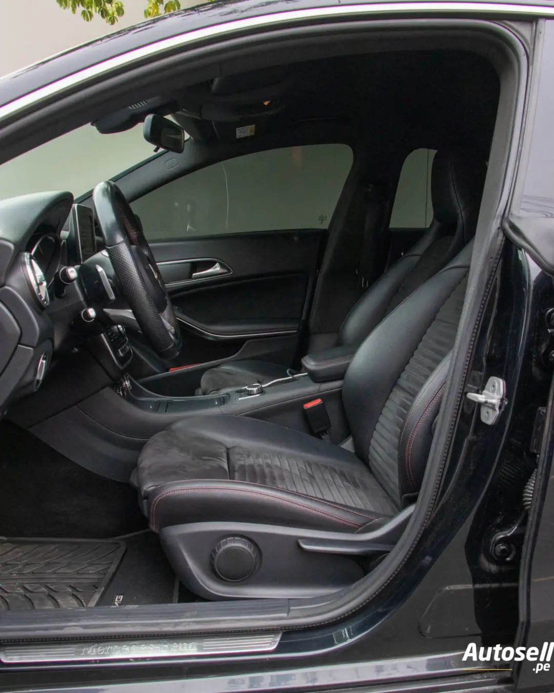 Mercedes Benz CLA 200 miniatura 8