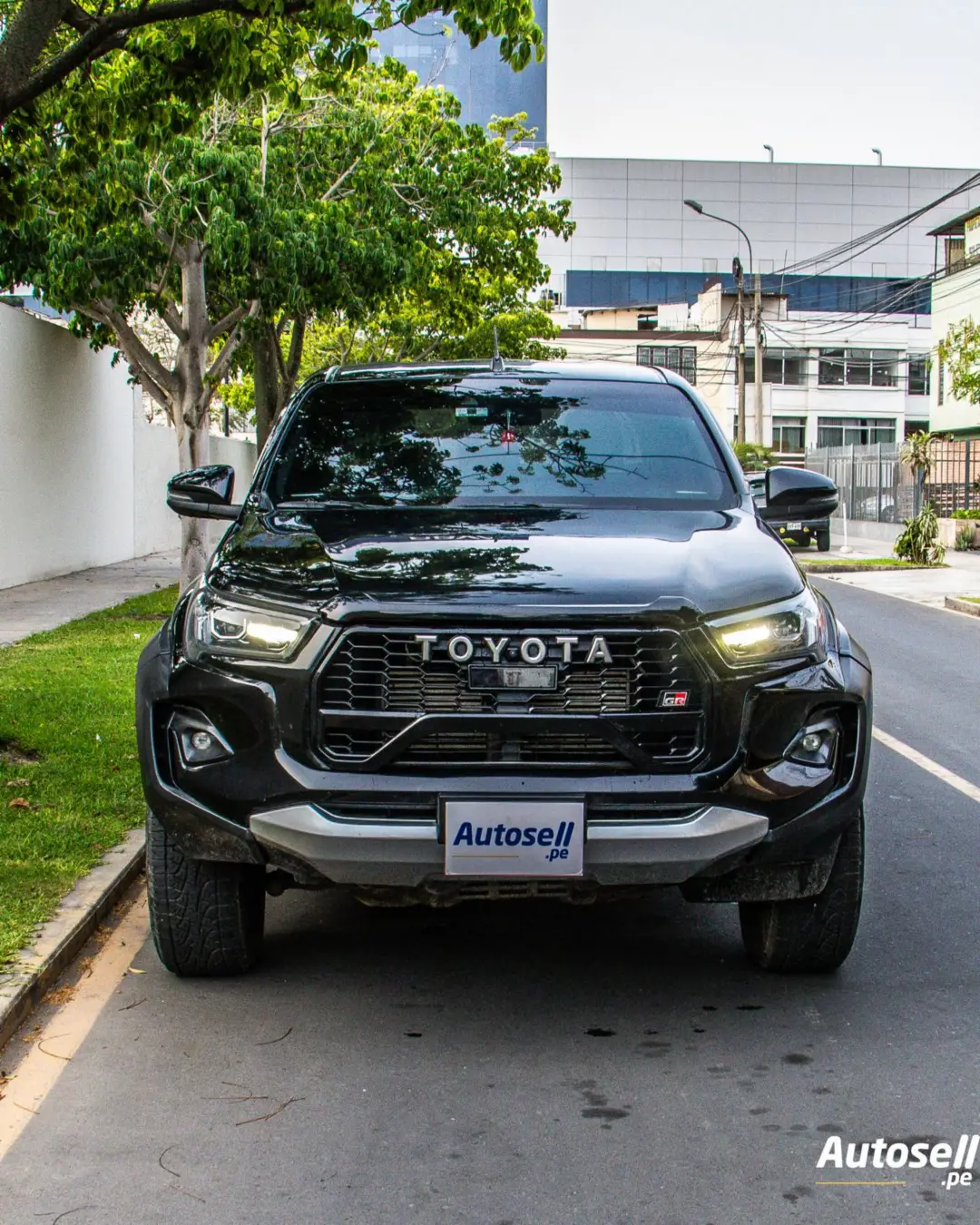 Toyota Hilux miniatura 7