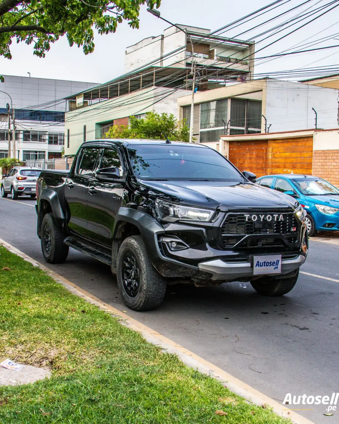 Toyota Hilux miniatura 6