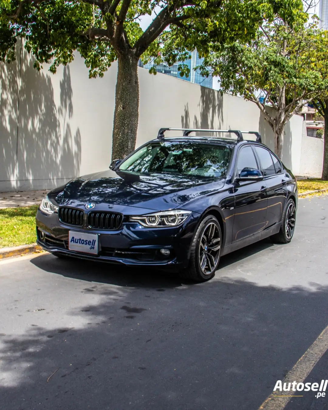 BMW 318i miniatura 1