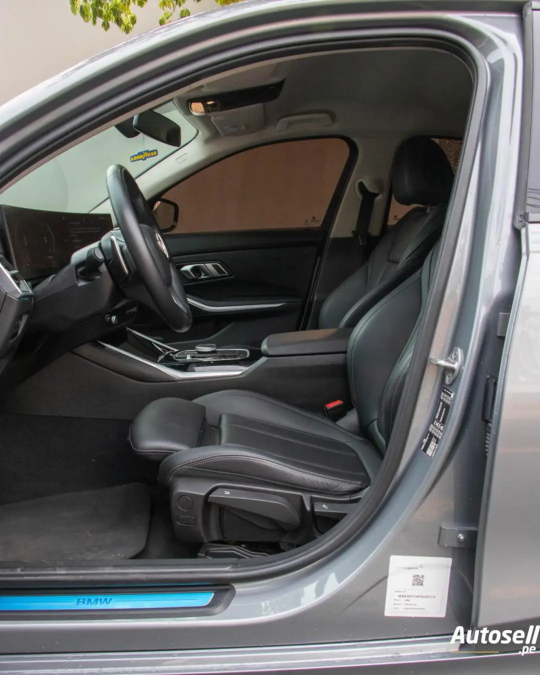 BMW 320i miniatura 8