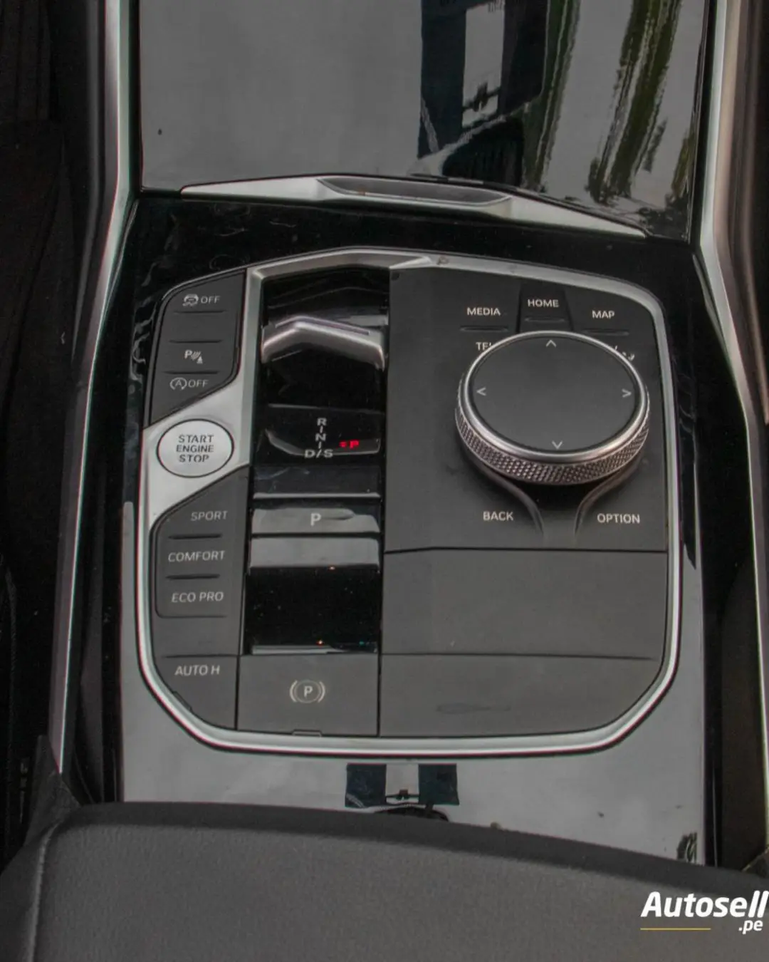 BMW 320i miniatura 12