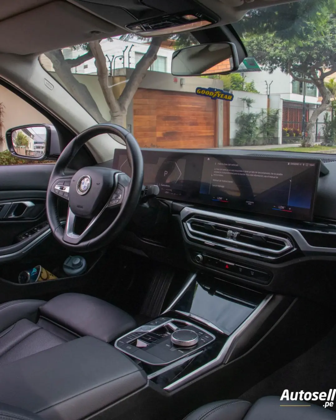 BMW 320i miniatura 10