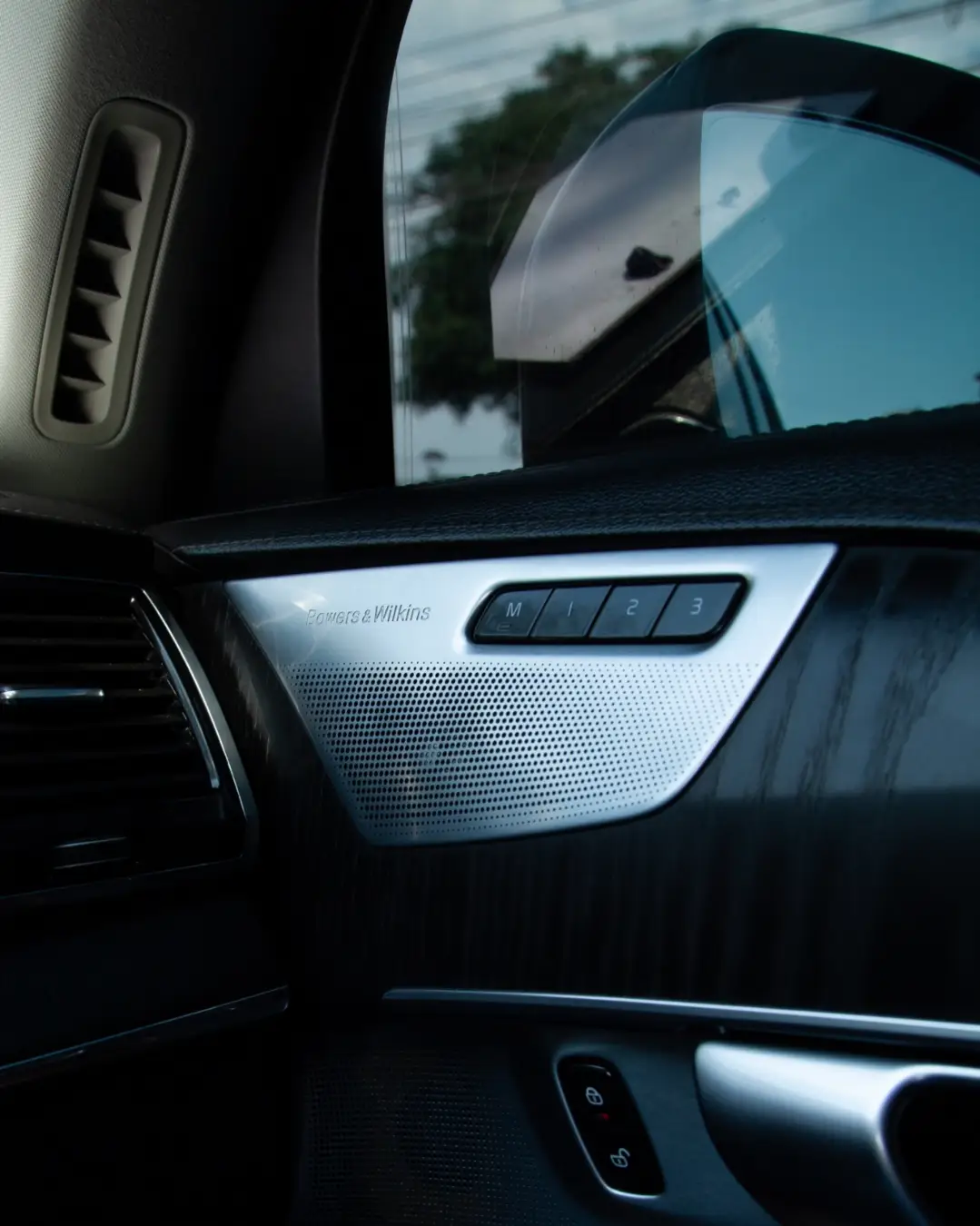 Volvo XC-90 miniatura 17