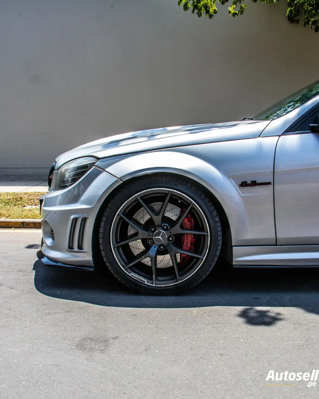 Mercedes Benz C63 AMG
