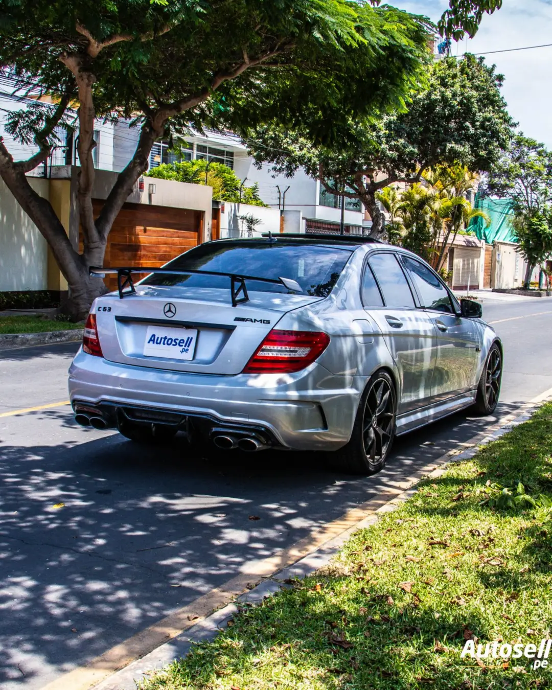 Mercedes Benz C63 AMG