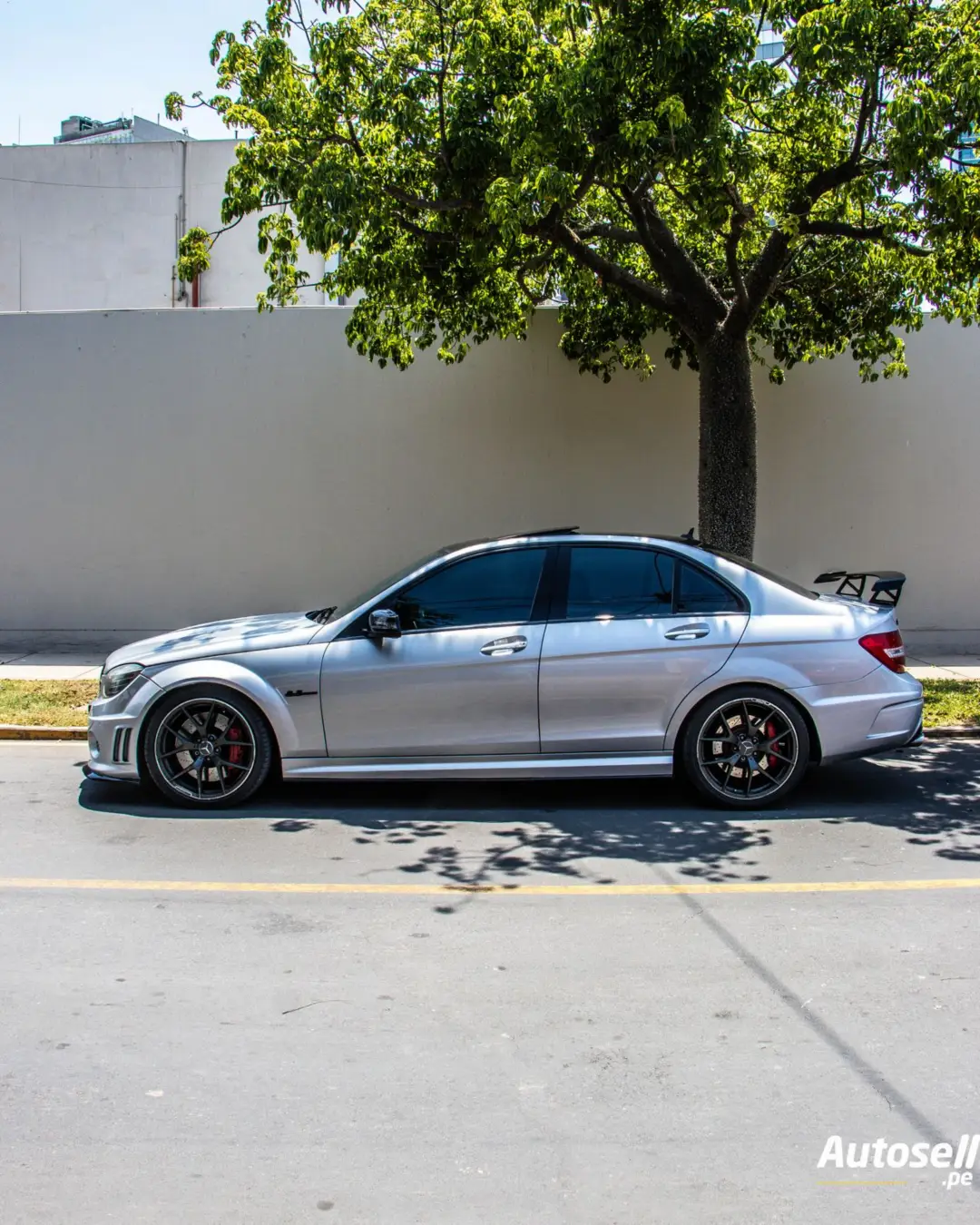 Mercedes Benz C63 AMG