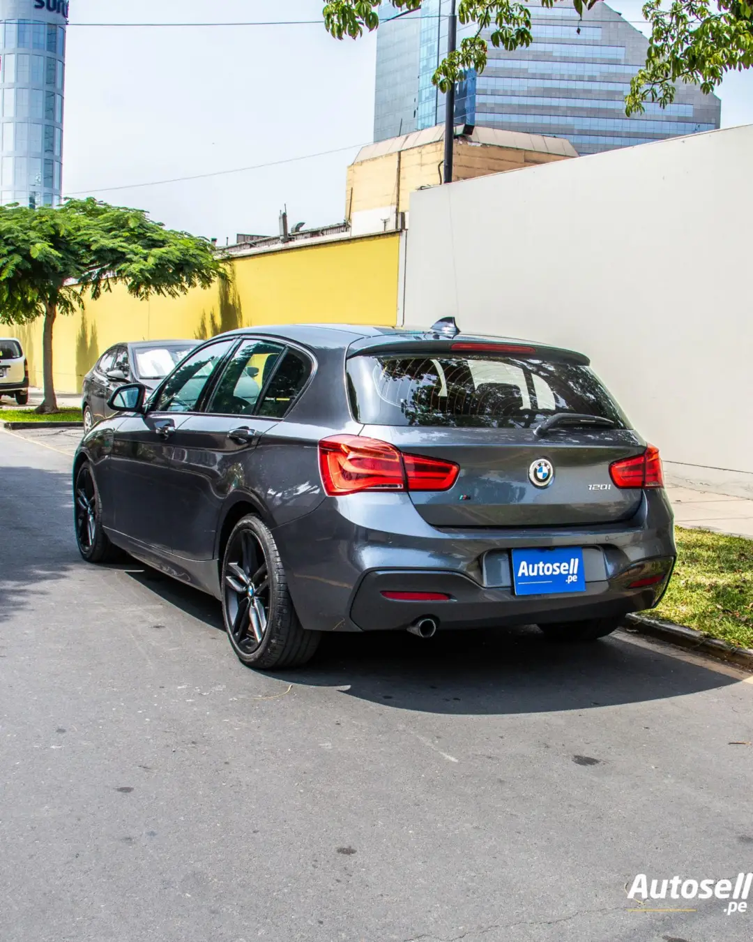 BMW 120i