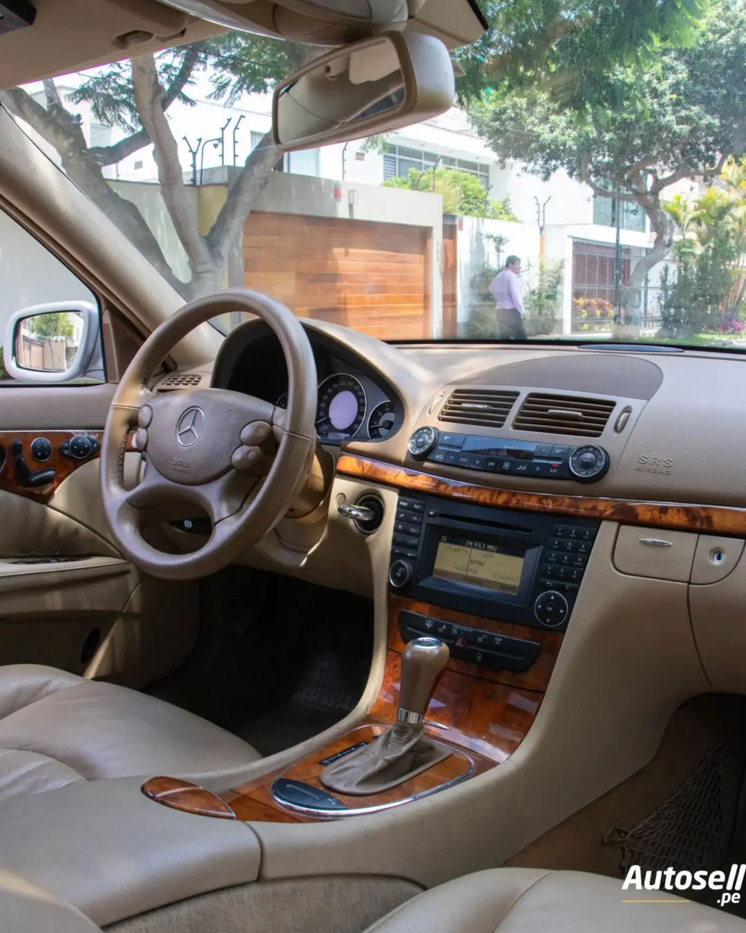 Mercedes Benz E350 miniatura 10