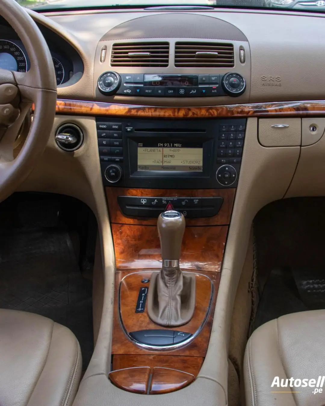 Mercedes Benz E350 miniatura 13