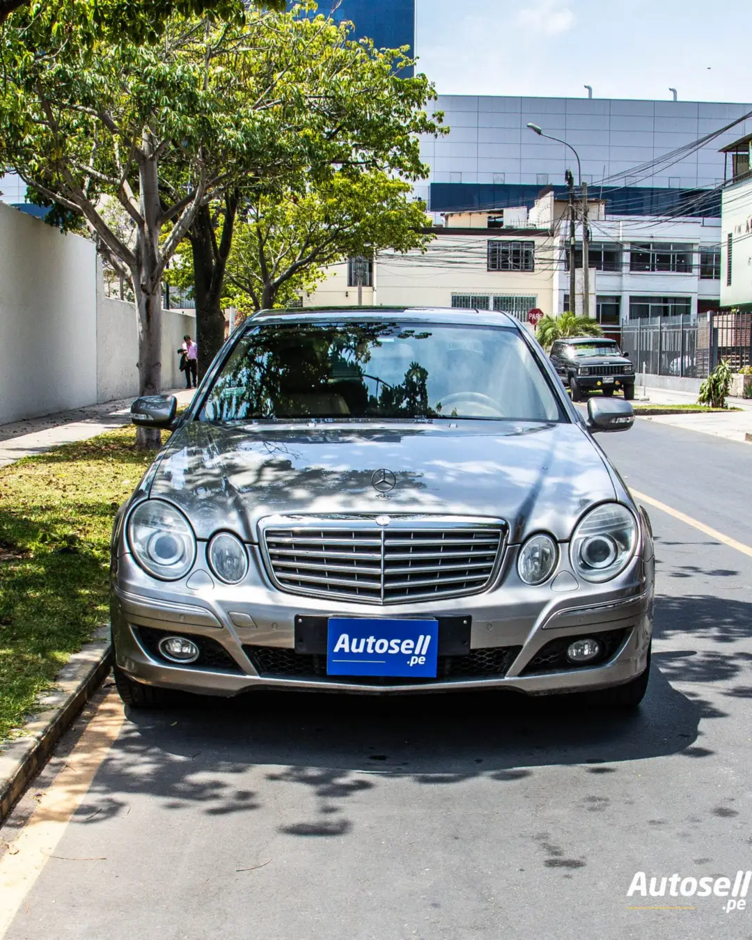Mercedes Benz E350 miniatura 7