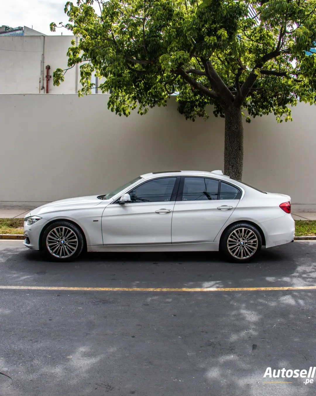 BMW 318i miniatura 2