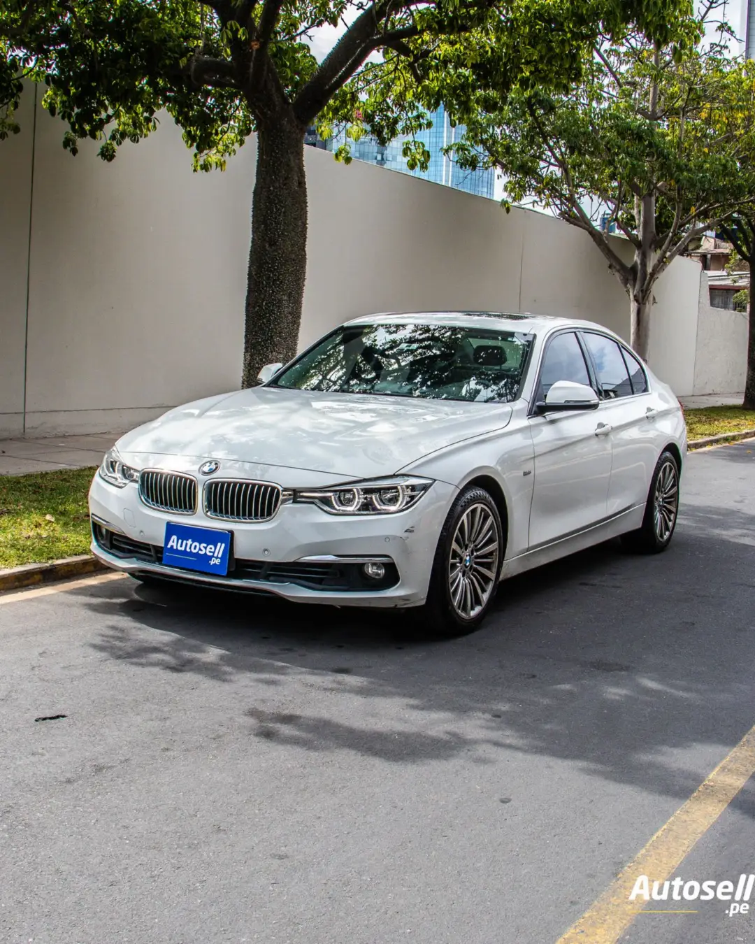 BMW 318i miniatura 1