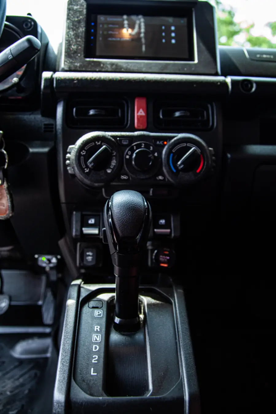 Suzuki Jimny miniatura 13